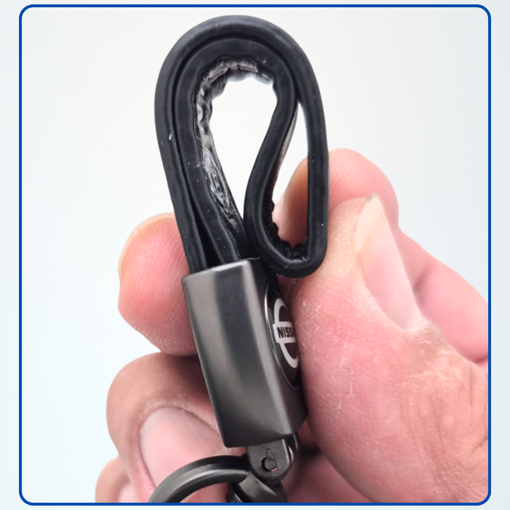 Nissan Style Custom Leather Car Brand Keychain with Anti-Lost D-Ring – Stylish Vehicle Brand Accessory