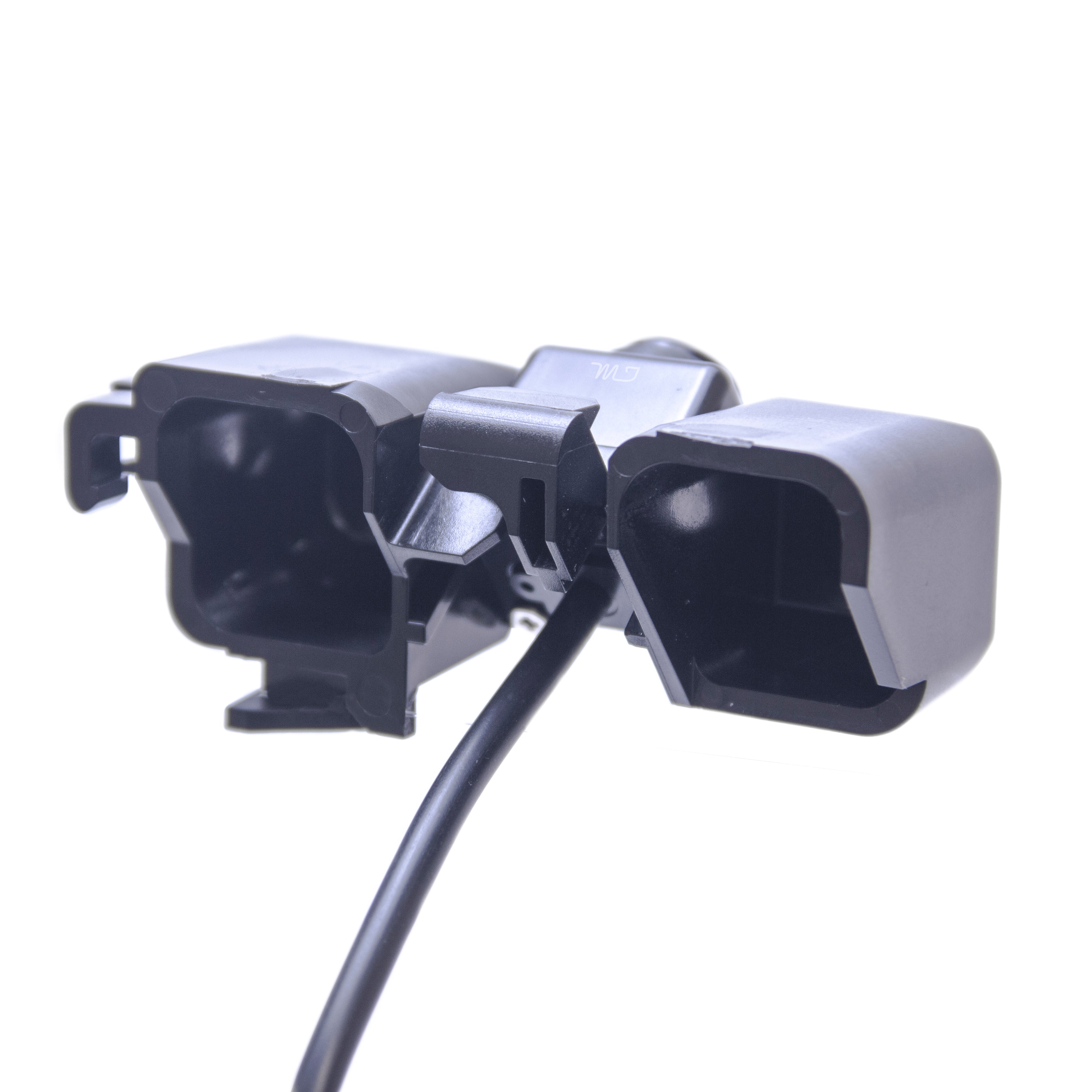 Chevrolet Silverado / GMC Sierra w/o EZ LIFT, w/o AVM (2016-2019) OEM Replacement Backup Camera OE Part # 84079952, 23244435